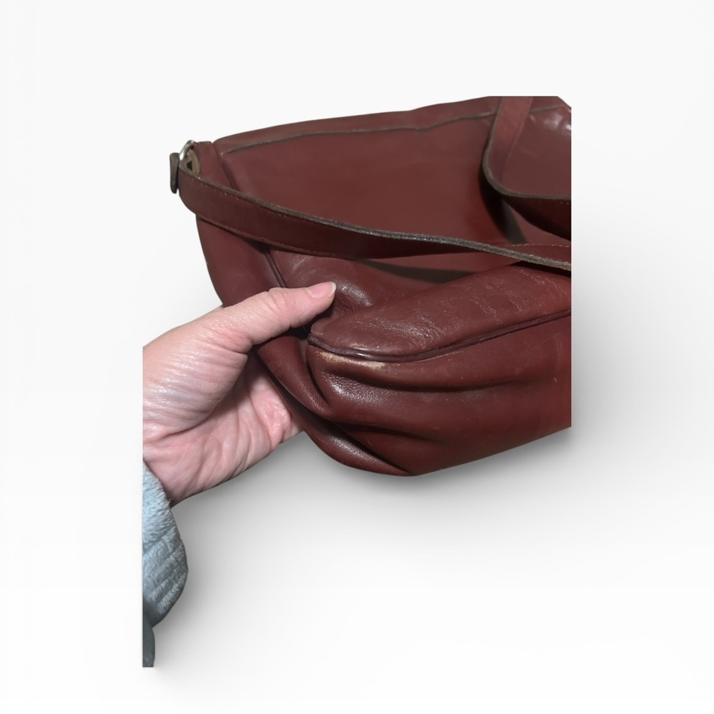 Etienne Aigner vintage Burgundy Leather Shoulder Bag - Picture 7 of 7